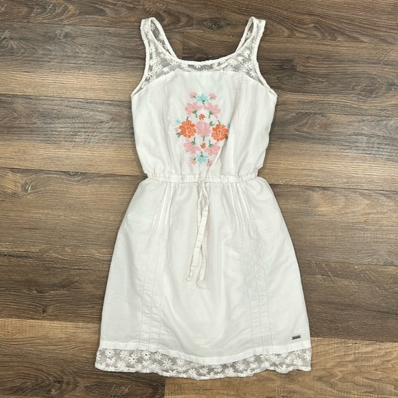 Anthropologie Other - Abercrombie Girls Dress Sleeveless White Floral Boho Bohemian look embroidered
